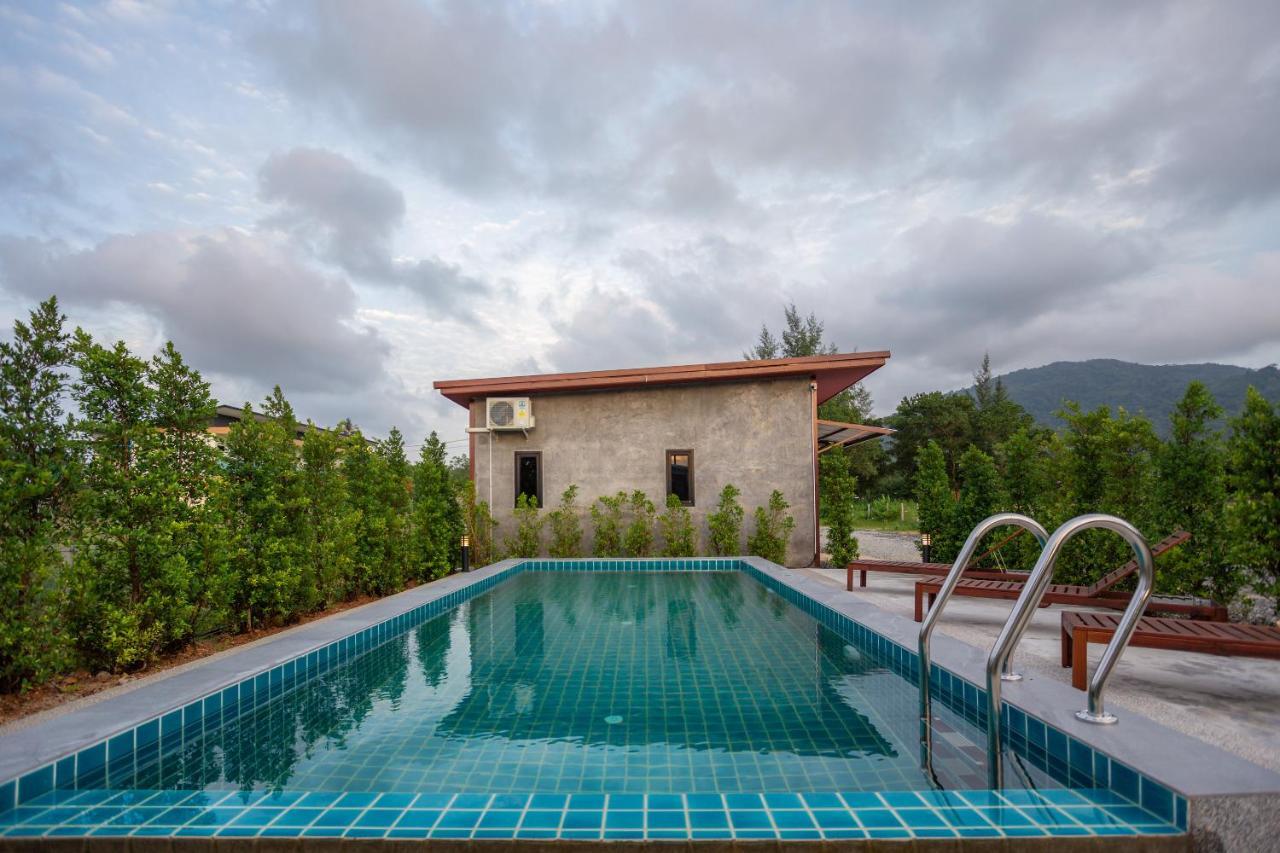 Malinee Resort Банг Тао Бийч Екстериор снимка