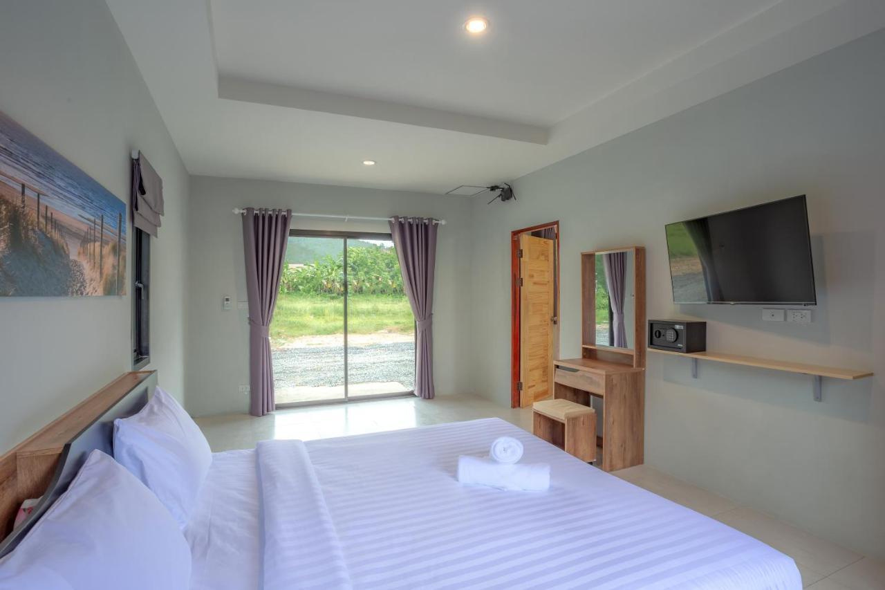 Malinee Resort Банг Тао Бийч Екстериор снимка