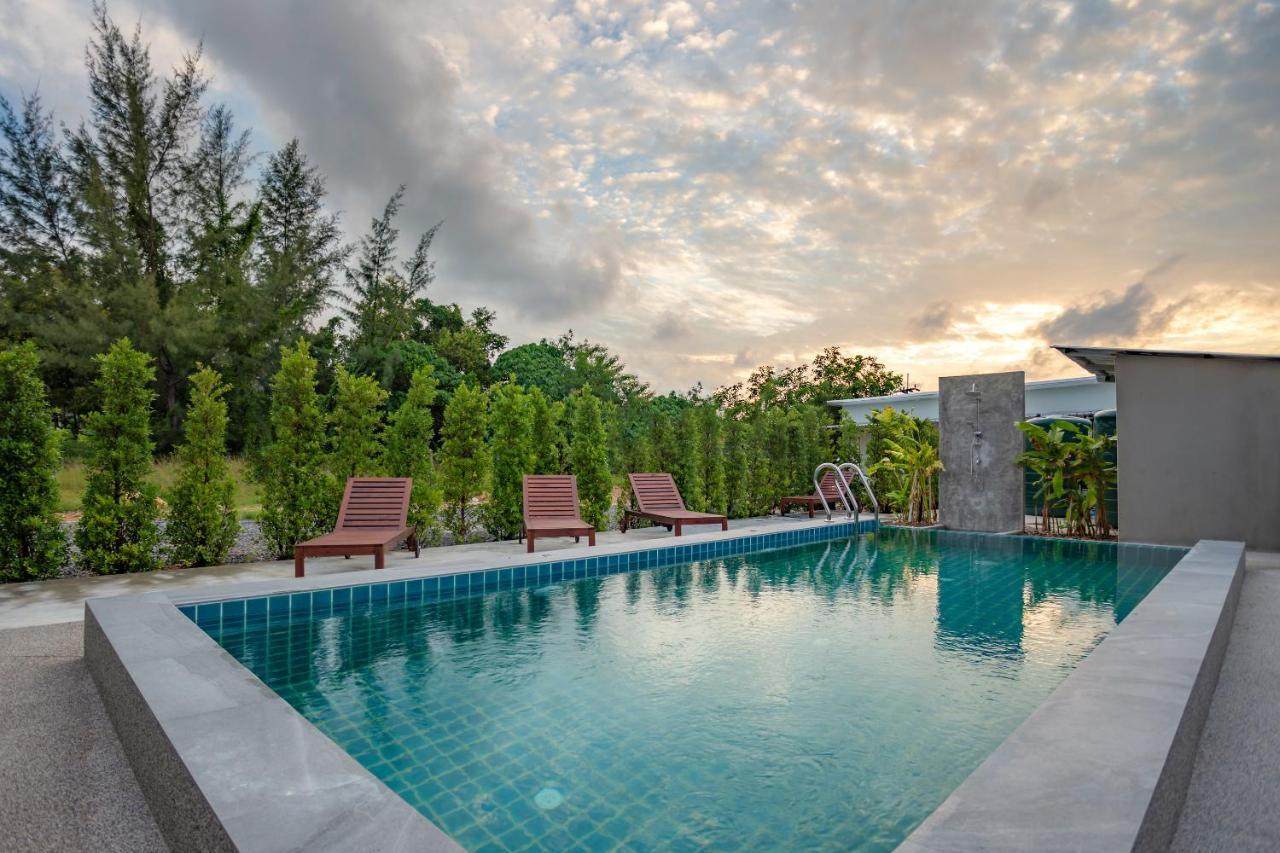 Malinee Resort Банг Тао Бийч Екстериор снимка