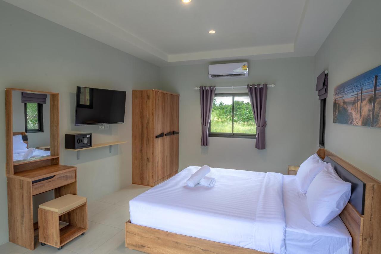 Malinee Resort Банг Тао Бийч Екстериор снимка